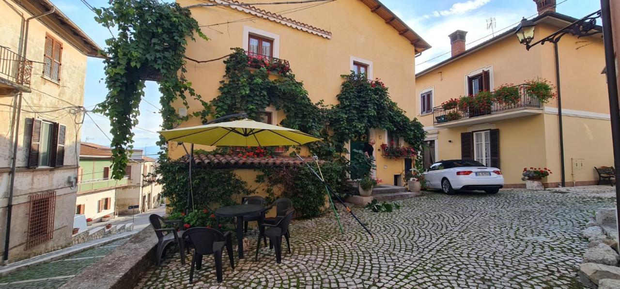 Villa Scaccia pensieri Cerchio Exterior foto